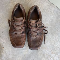Men’s Brown Sketchers  11.5