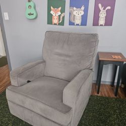 Swivel Glide Recliner 