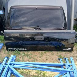 2005 Tundra tail gate