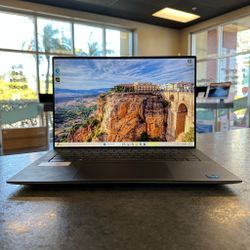 15” Dell Laptop XPS / i7-11800H / 16GB / 512GB / RTX 3050Ti 4GB