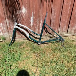 90s Vintage Cruiser Bike Frame Huffy