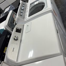 Maytag Topload Washer And Electric Dryer 
