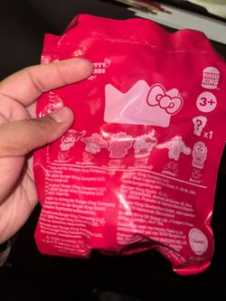 BK hello kitty toy