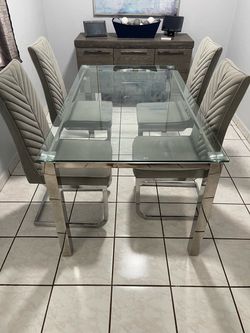 Dining Set
