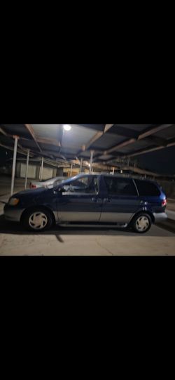 2002 Toyota Sienna