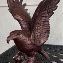 vintage Handcrafted American Eagle Statue pottery decor Approx 15” H x 10” W In excellent condition