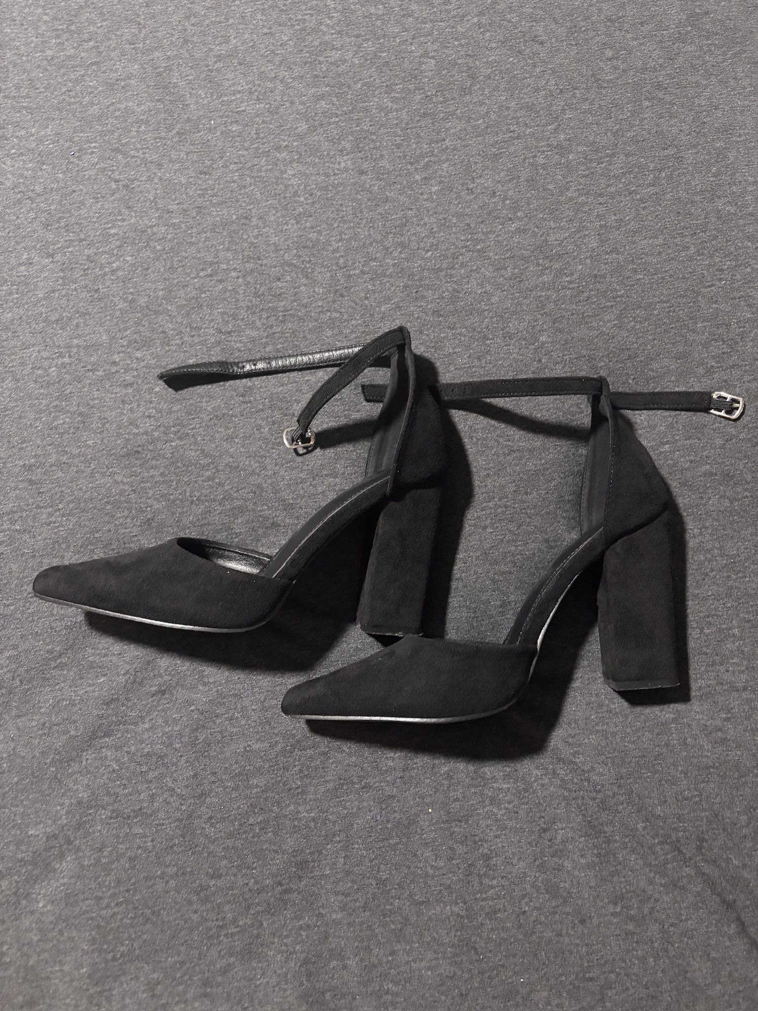 Size 6.5 Black Suede Pump