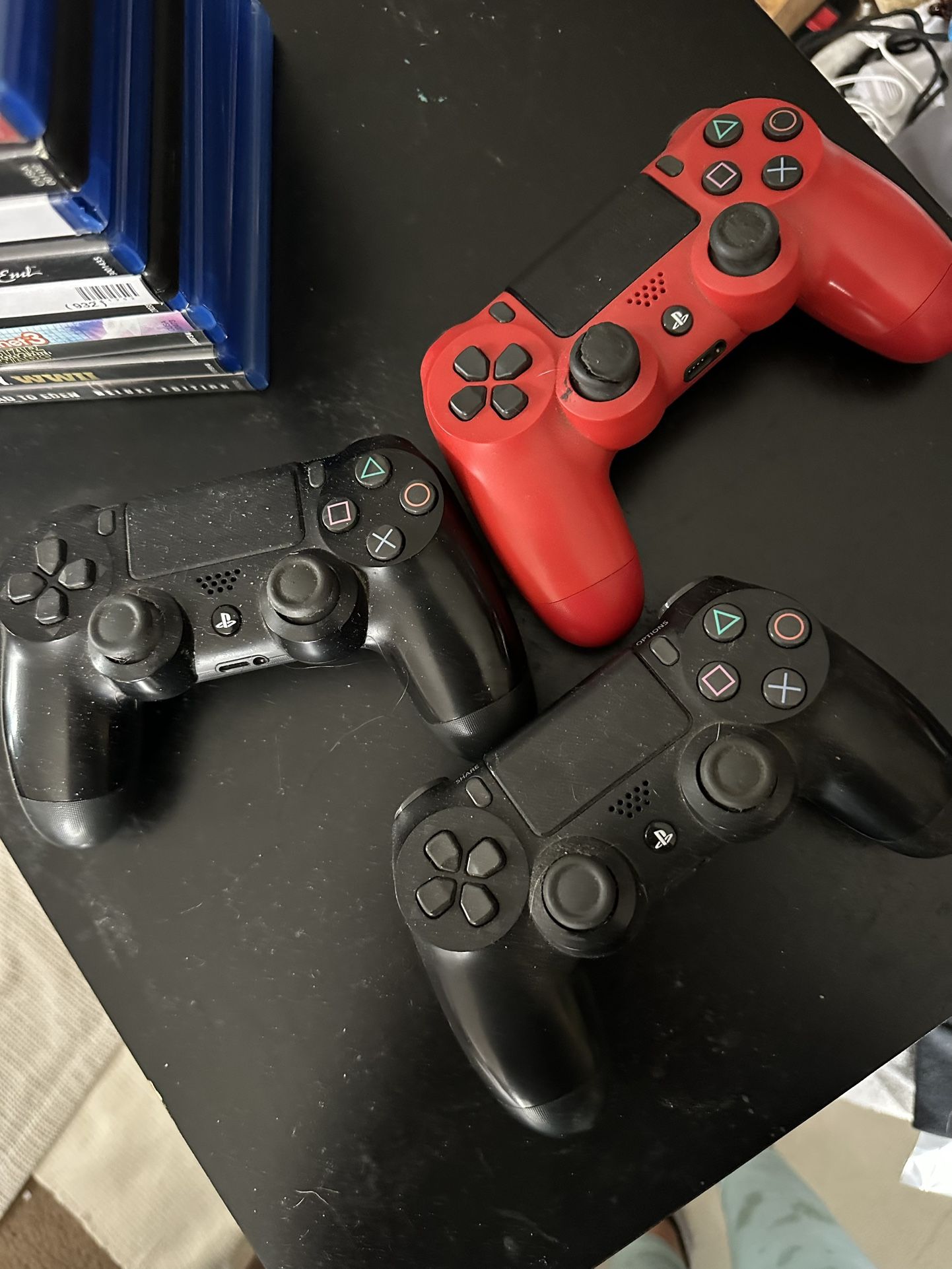 PS4 Controllers - 1000 PARTS ONLY