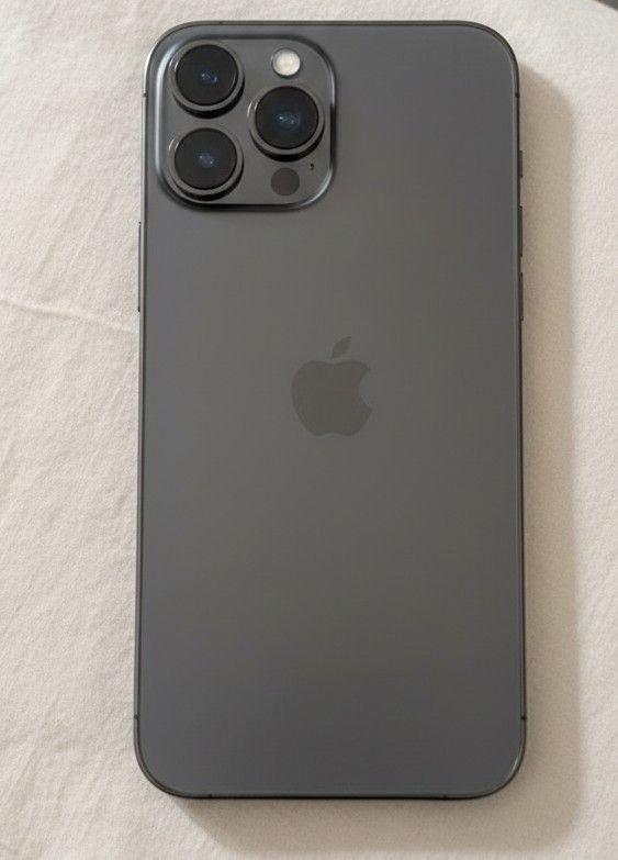 iPhone 13 Pro Max Unlocked β 256GB β’ Dark Gray β’ Excellent Condition β $625
