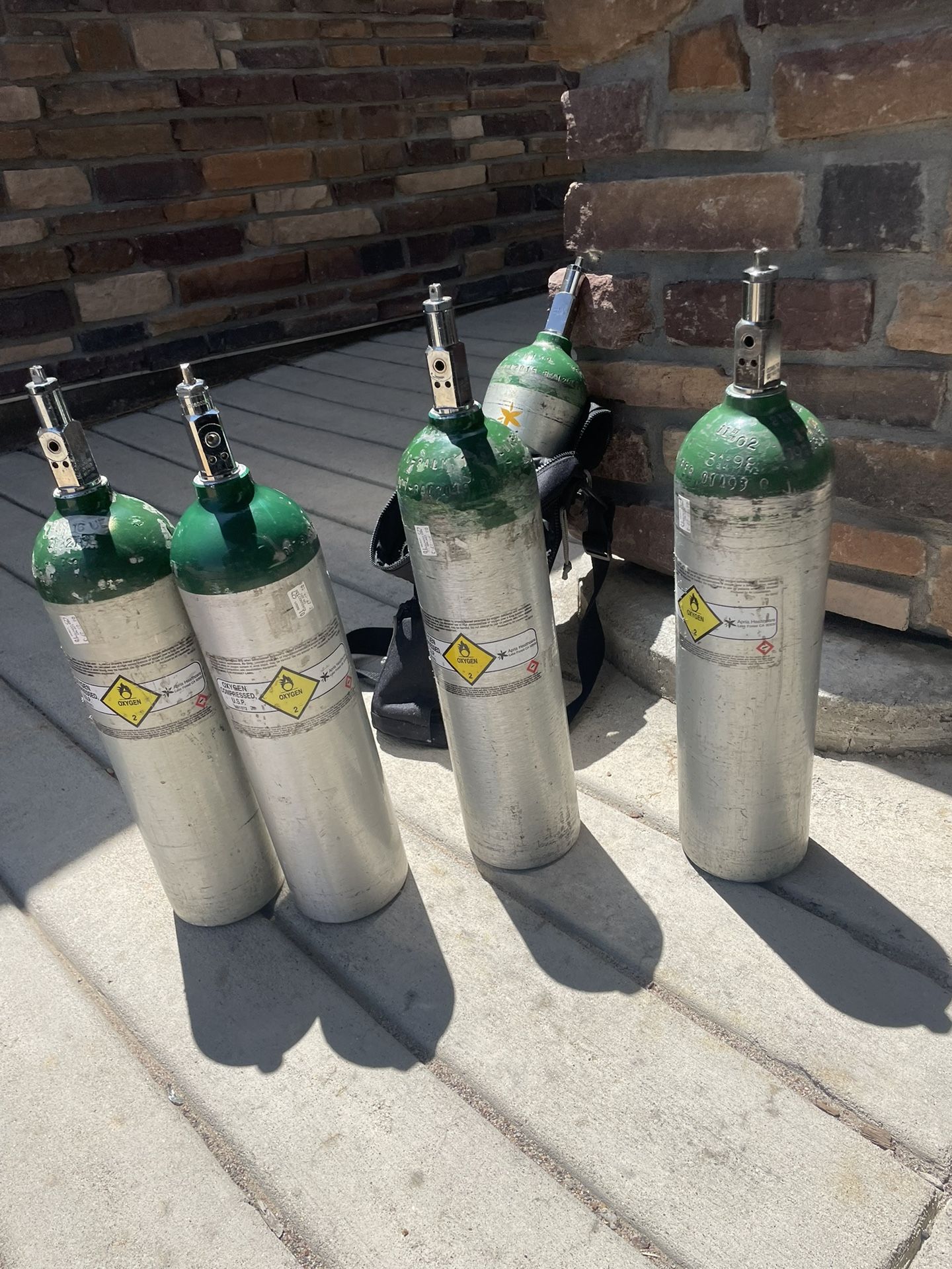 5 Empty Oxigen Tank For $20 Hablo Español