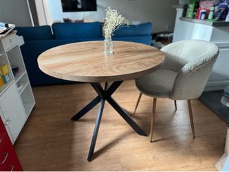 Round Dining Table + Chair – modern style