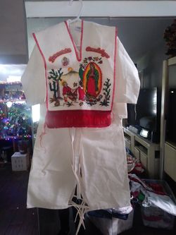 Trajesitos de juandiego y vestiditos
