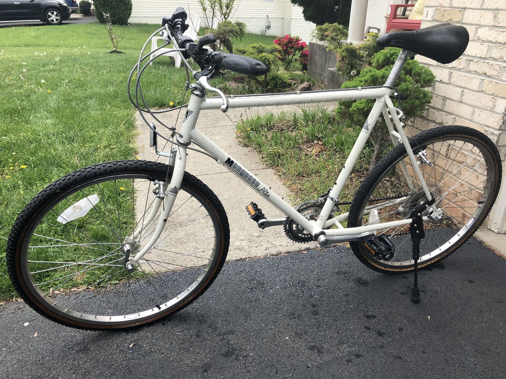 Mongoose Alta Bike
