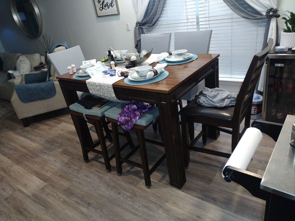 Table Set 54inch With 4 Chairs And 2 stools Table Also Open Up Wire With Built-in Level Inside