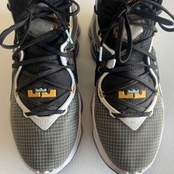 Nike LeBron 19 Basketball Shoes -Size 11