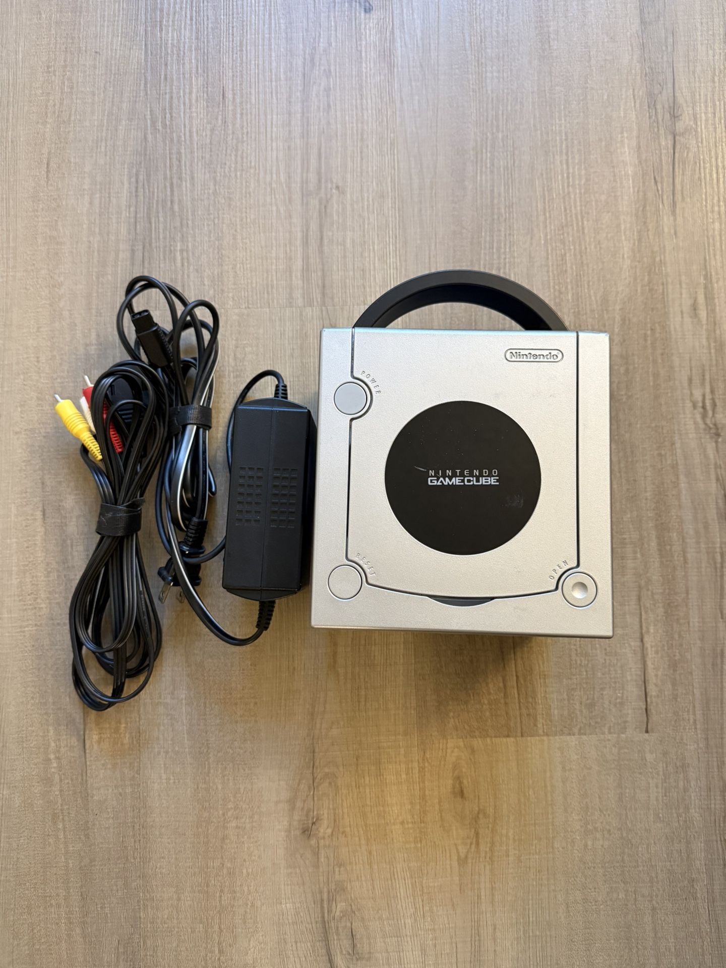 Nintendo Game Cube (Silver)