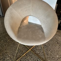 Velvet/suede Chair
