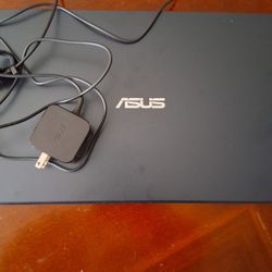 Asus Laptop Vivobook
