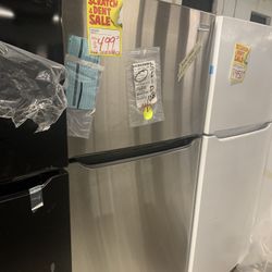 New Scratch&Dent Top Freezer Fridge W/ 1 Year Warranty 