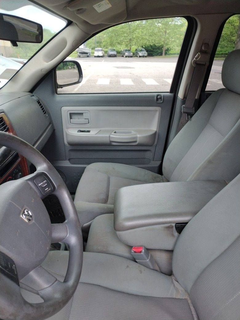 2005 Dodge Dakota