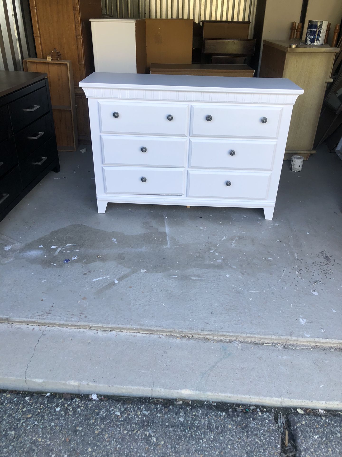 White 6 Drawer Dresser