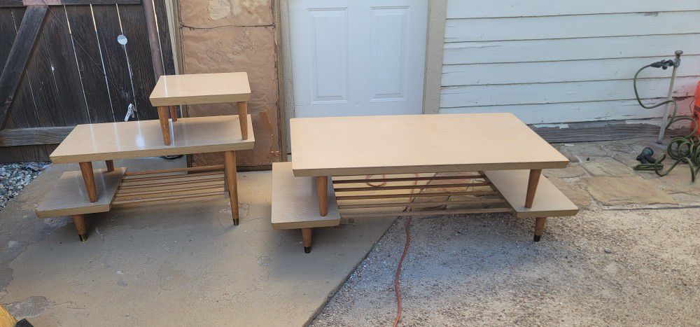 MidCentury Peg Leg Bi-level Coffee Table And End Table