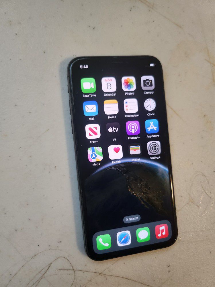 Apple iphone X 256 GB UNLOCKED. COLOR BLACK. WORK VERY WELL.PERFECT CONDITION. 