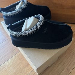 UGG TAZZ Size 7 (NEW)