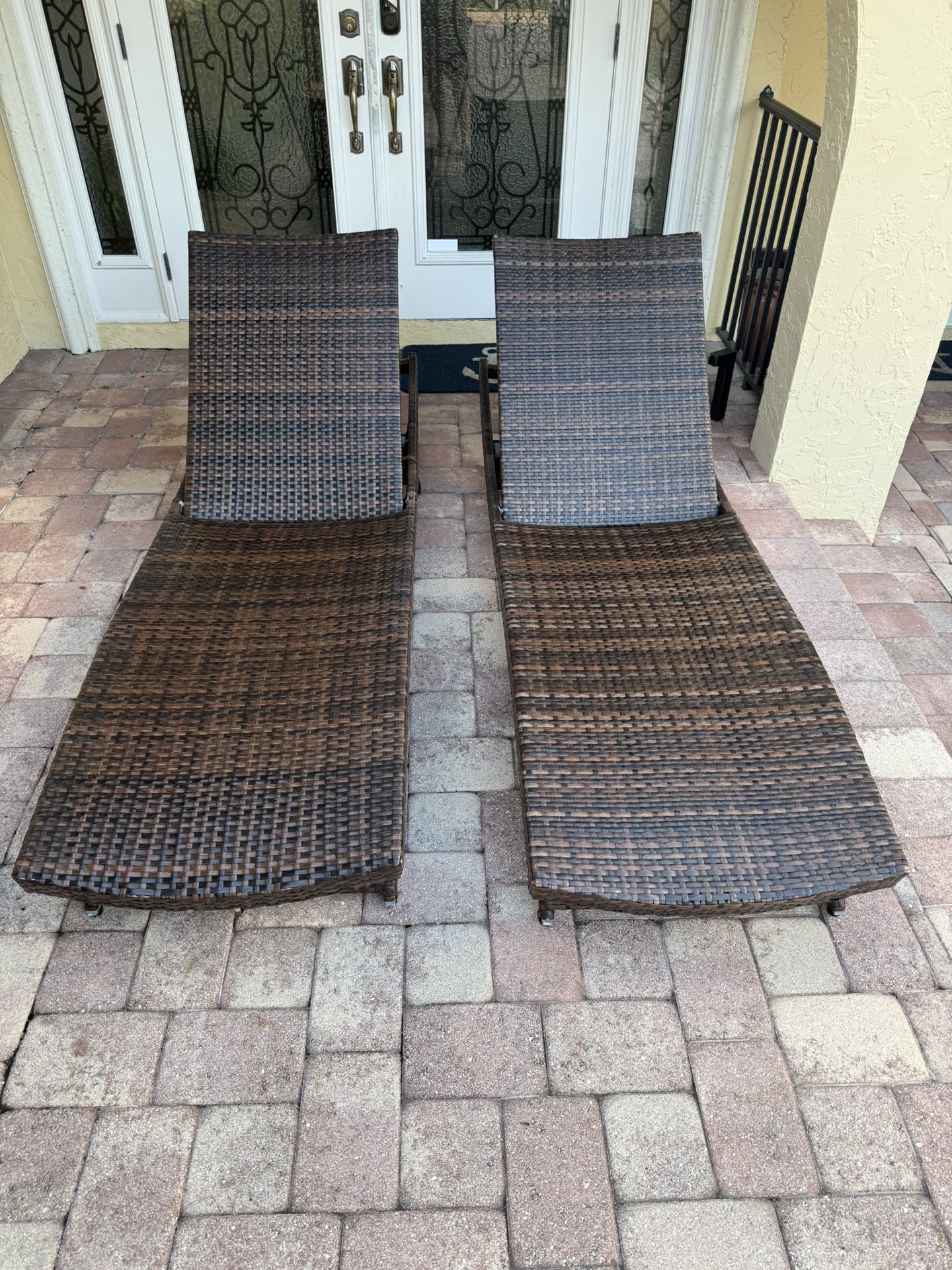 Wicker Pool Sun Bed Loungers