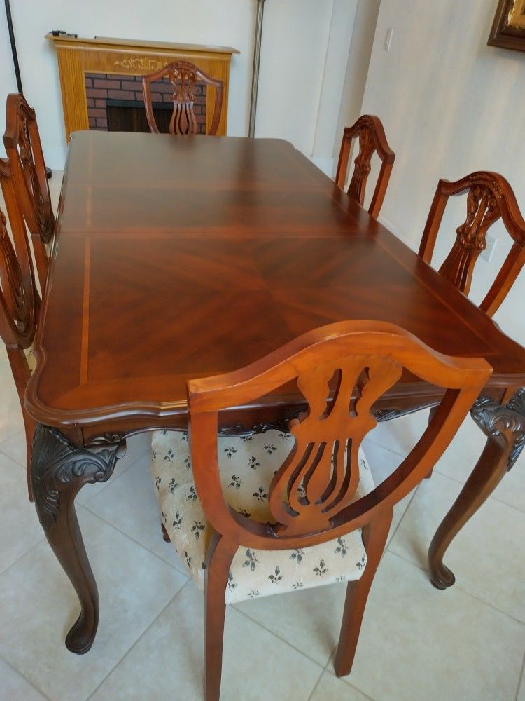 Dining Table Set 