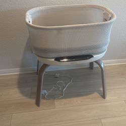 Graco SmartSense™ Soothing Bassinet