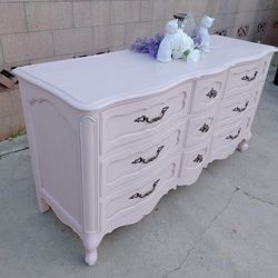 Beautiful Pink French Provincial Dresser