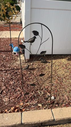 3 fence decor