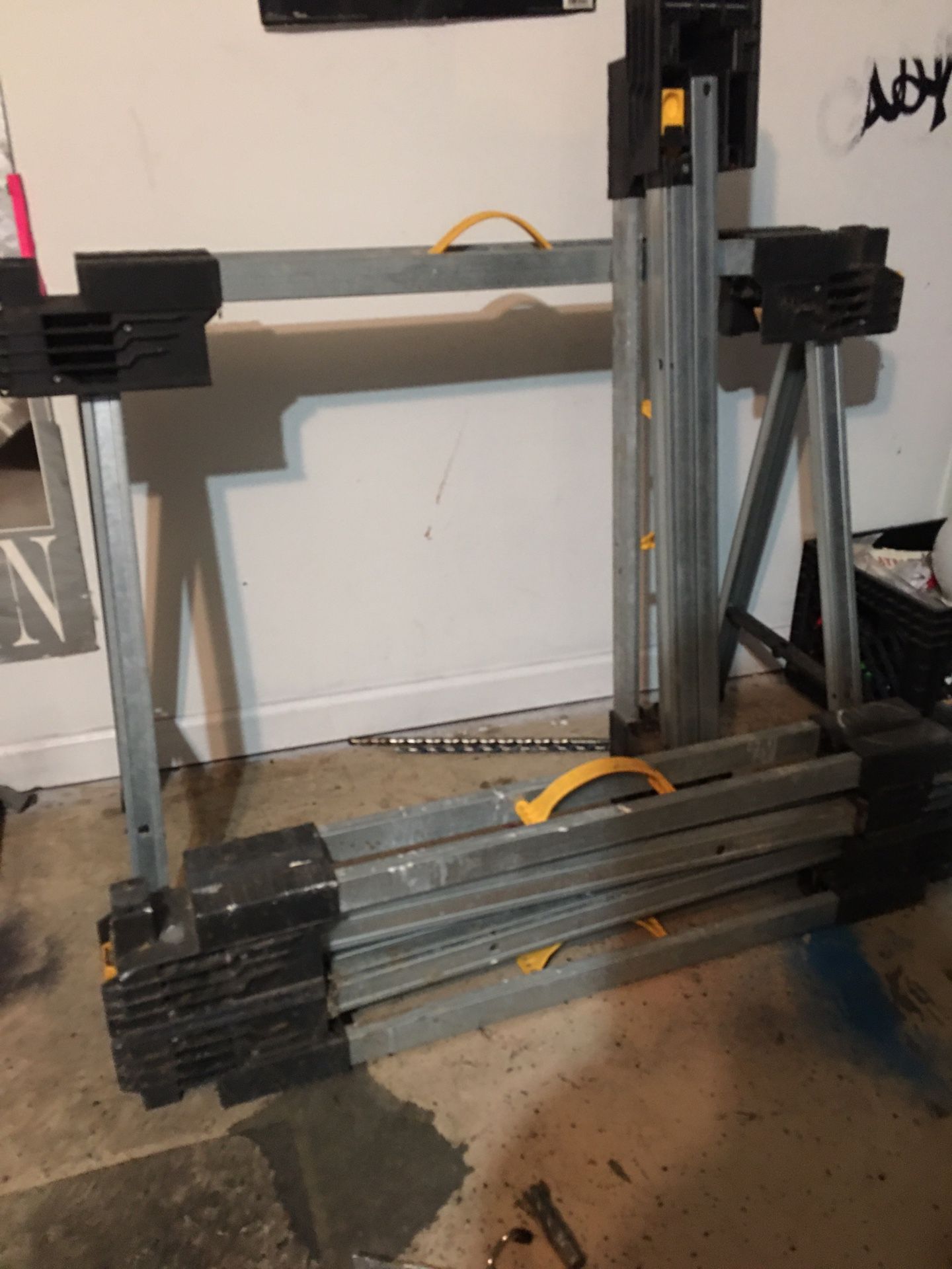 Dewalt fold up saw horses