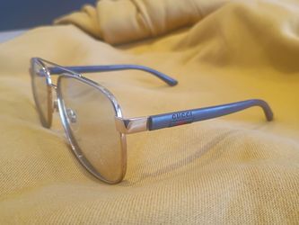 Gucci stylish transition lens glasses from eyeglasses to sunglasses