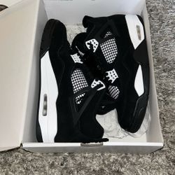 Jordan 4 White Thunder