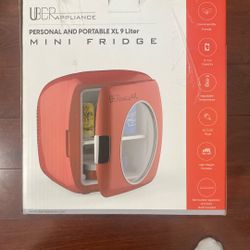 Portable XL 9L Mini Fridge by UBDR – Dual Function (Cool & Heat)