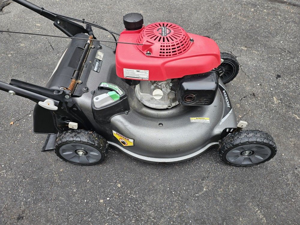 Honda 21" HRR216K10VKAA Self Propelled Mower