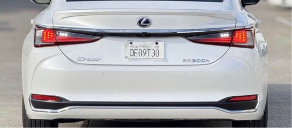 2019 lexuse es 300h OEM rear bumper