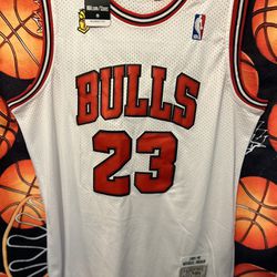 New & Stitched: Michael Jordan Jersey White- XL