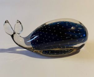 Vintage Murano Art Glass Blue Whale Paperweight Sculpture Controlled Bubble