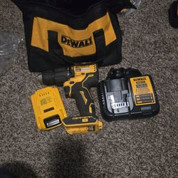 🔥 DeWALT 20V MAX Brushless Hammer Drill (DCD798) – Compact & Powerful 🔥