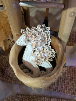 Decorative Seashell Seahorse Figurine