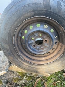 Toyota Pickup Tire 90% Thread 205/75/r14