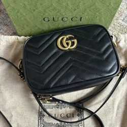 Gucci Mini Marmont Shoulder Bag 