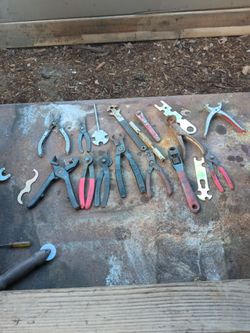Piston ring tools