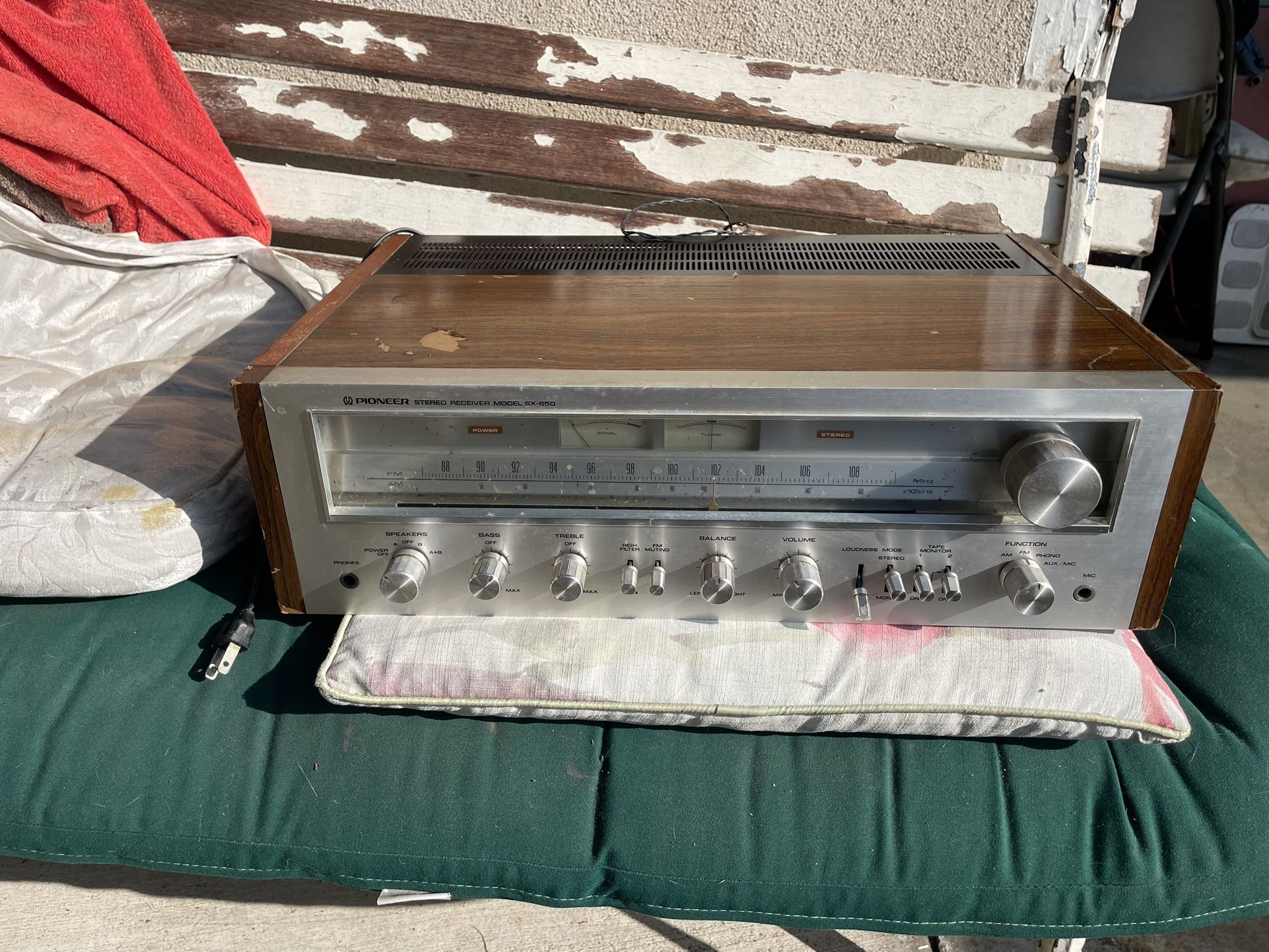 Vintage Pioneer SX-650 home Am/fm Stereo Classic silver face Receiver Wood cabinet WORKS GREAT!!