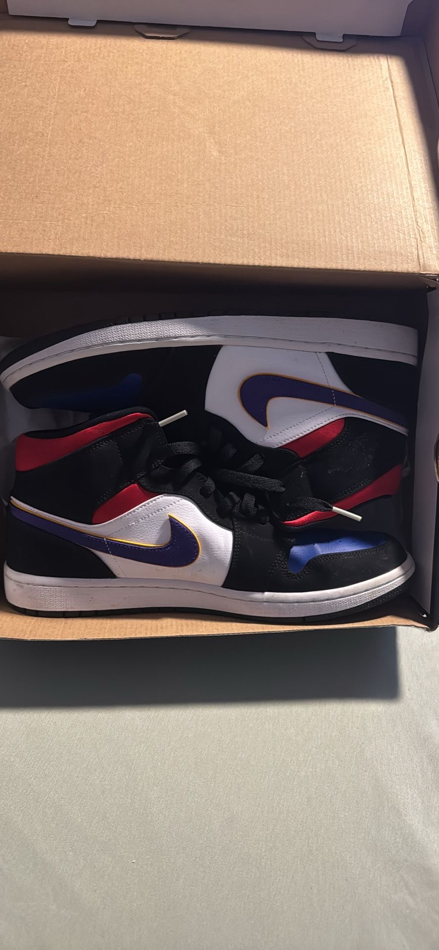 Jordan 1 Mid