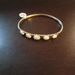 Bracelet With Opal