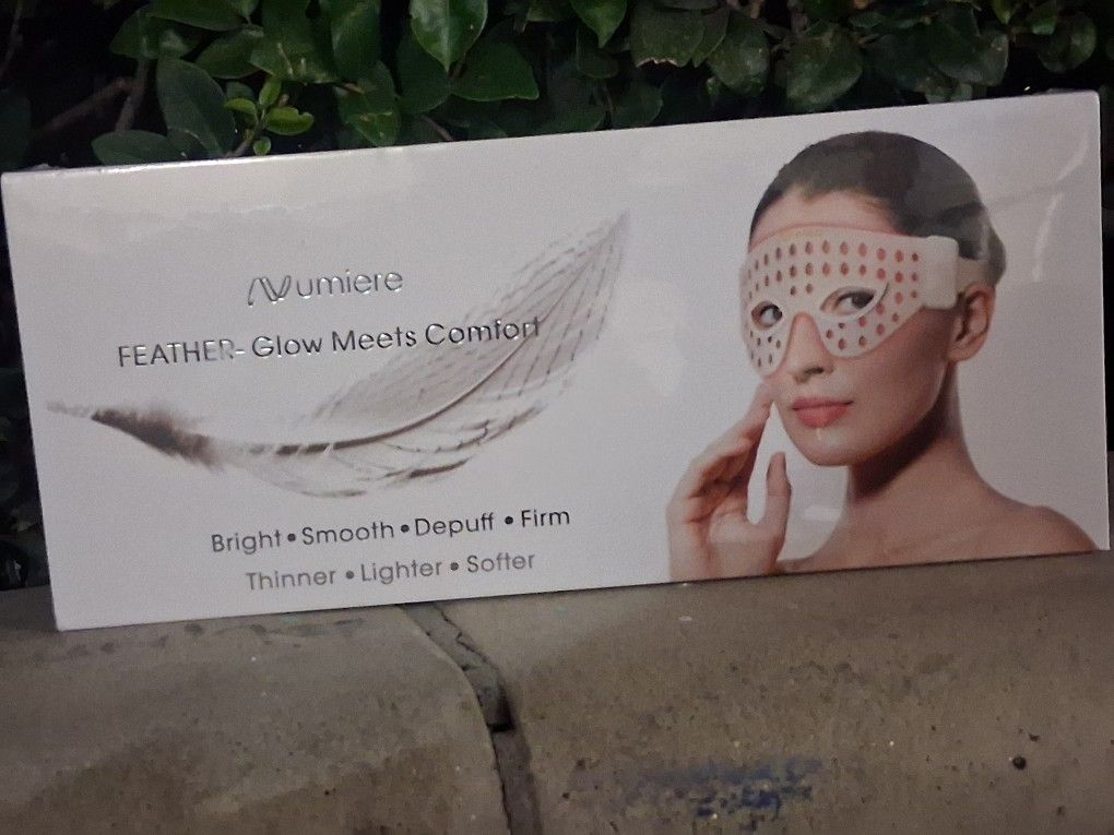 Numiere Light Therapy Mask